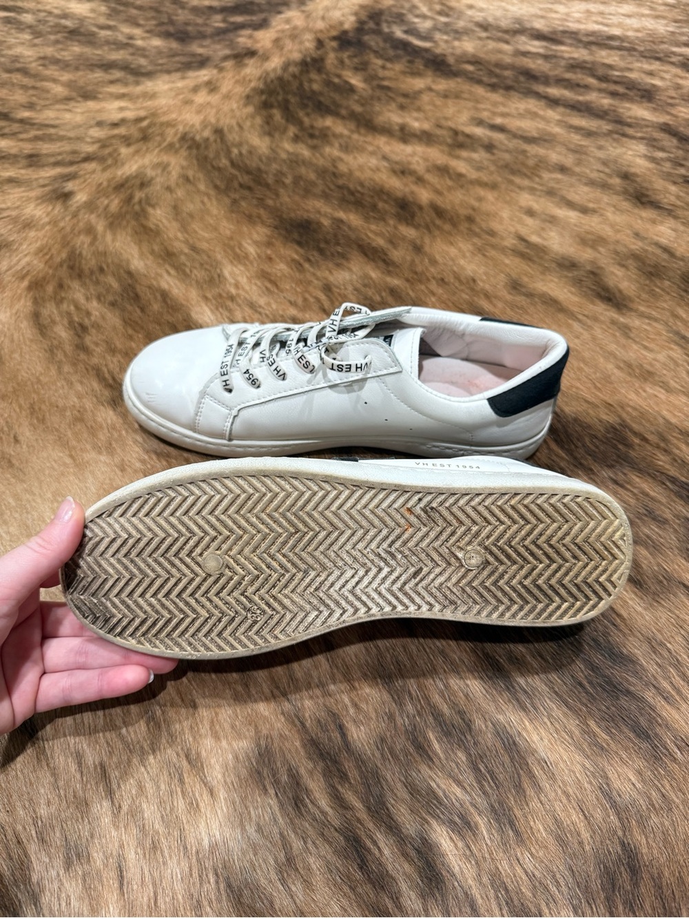 Vintage Havana White Leather Sneakers with Black Star - Picture 4 of 8